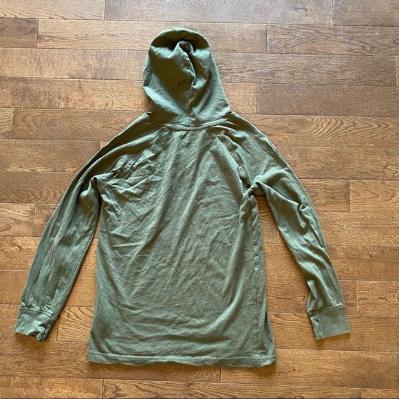 Levi’s Shirt - Picture 5 of 9